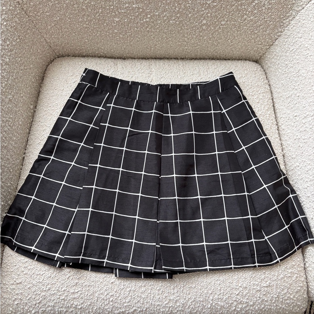 LAST CHANCE Urban Outfitters grid pattern skater skirt - size 2